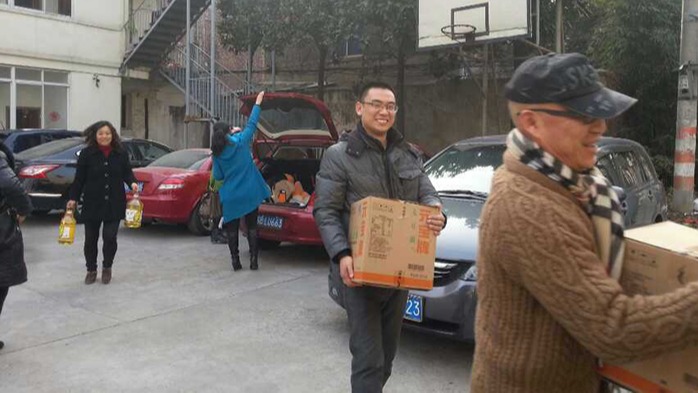 花季网站传媒參加公益活動