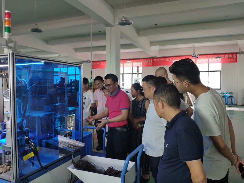 市創業者協會到訪花季网站传媒