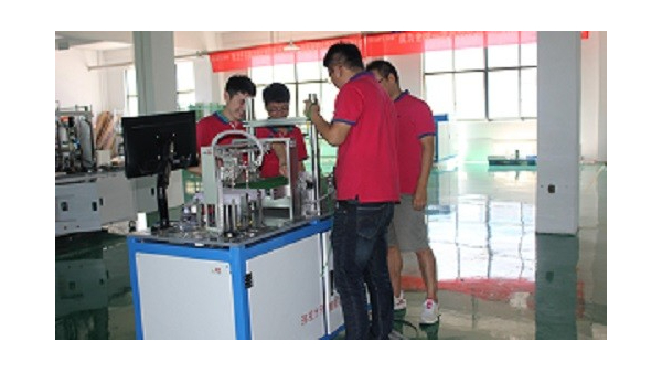 花季APP下载安装定製廠家花季网站传媒車間圖片